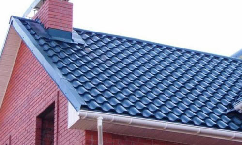 как крыть крышу металлочерепицей